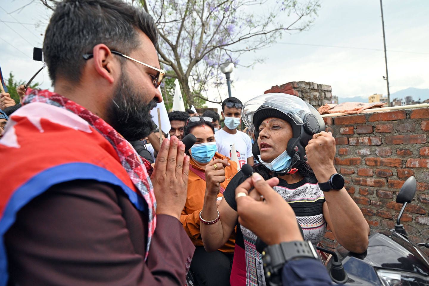 आफ्ना समर्थकलाई बालेनले भने- कसैलाई गाली नगर्नू